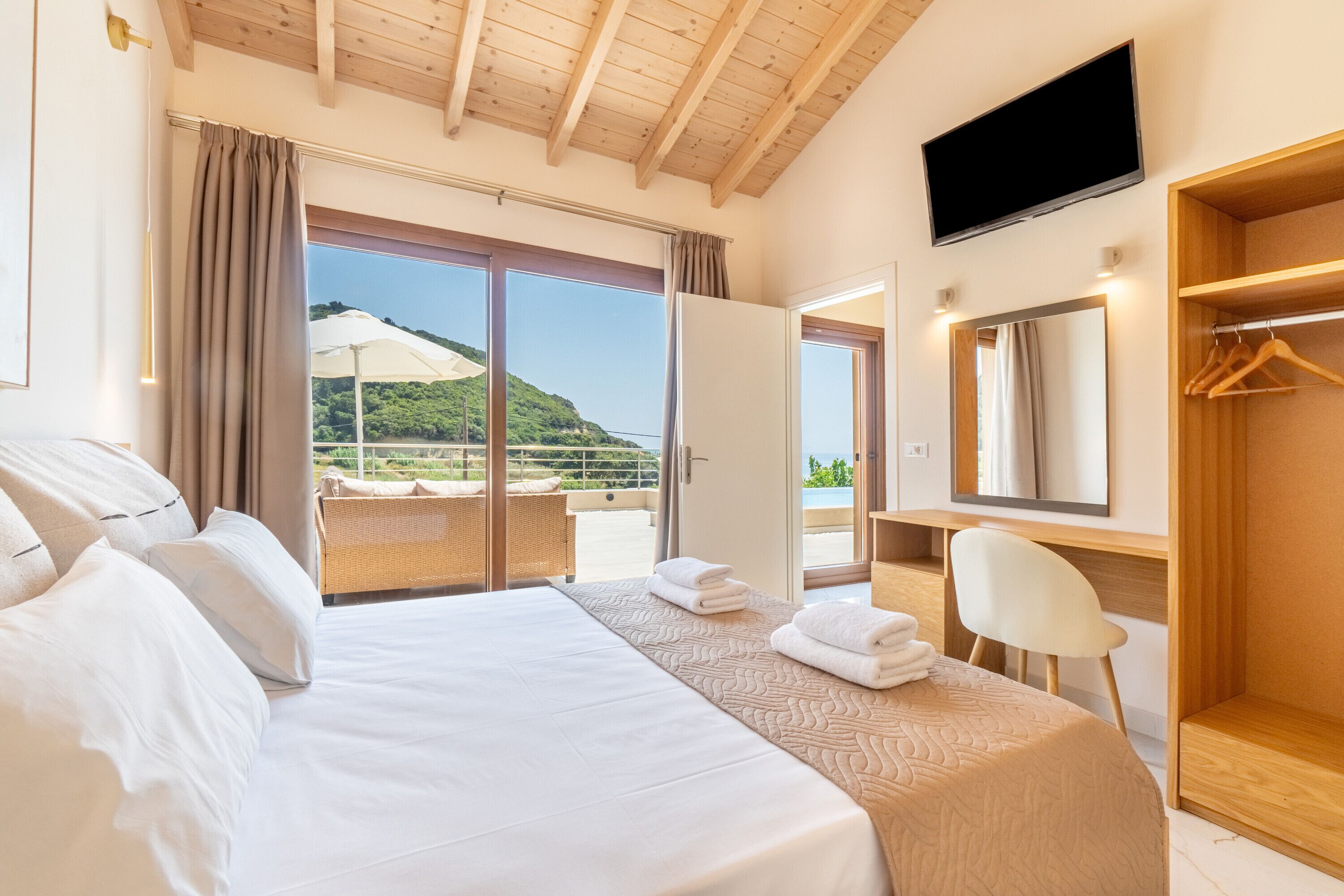 4 slaapkamers, een strijkplank/strijkijzer, gratis wifi, beddengoed