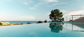 Villa Vasilis Country House with Sea View, Private Pool and Wi-Fi