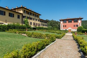 Exterior - Holiday Home 'Fattoria Antinoro Relax - Firenze' with Shared Pool and Air Conditioning (Montelupo Fiorentino)