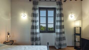 2 soverom, strykejern/-brett, wi-fi (inkludert) og sengetøy