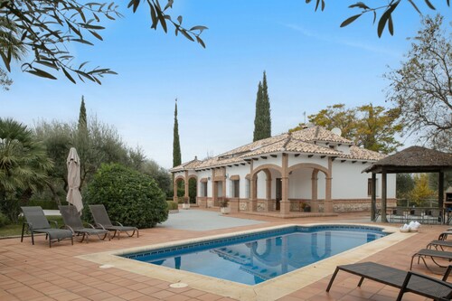 Villa 'Los Mellizos' with Private Pool, Wi-Fi and Air Conditioning