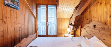 2 slaapkamers, een strijkplank/strijkijzer, gratis wifi