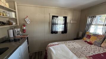 1 habitación, wifi y ropa de cama