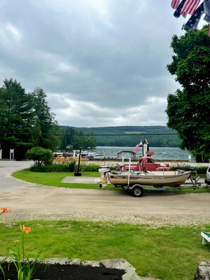 Luokittelematon kuva, 4 kautta 12, painike