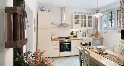 Apartment 'Al Frantoio' with Private Garden