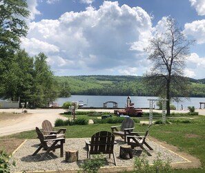 Property grounds - Lakeside Suite with full Kitchen (Holderness)