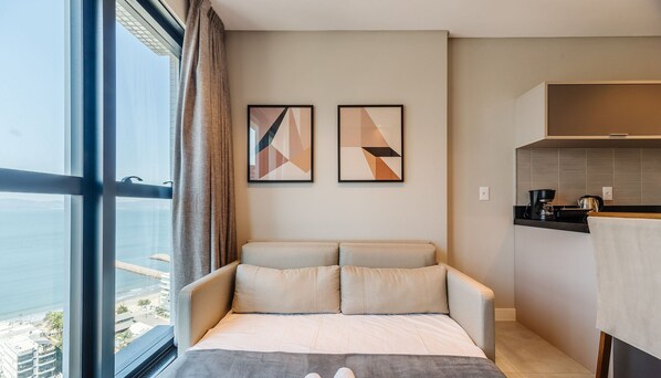 Basic Apartment | Iron/ironing board, free WiFi - MHFs Apartamentos com Vista Mar Itapema (Itapema)