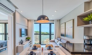 Basic Apartment | Dining