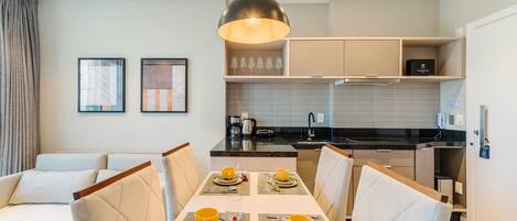 Departamento básico | Restaurantes