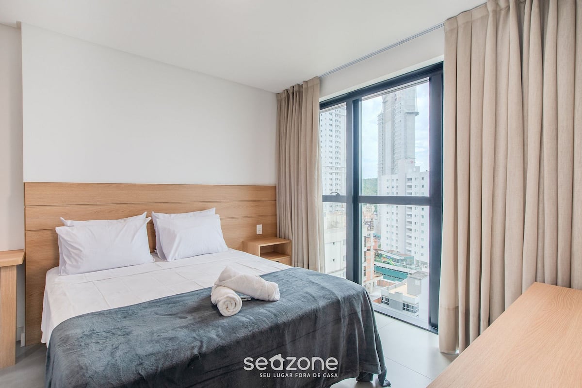 Basic Apartment | 2 bedrooms, iron/ironing board, free WiFi