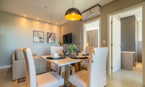 Dining - MHFs Apartamentos com Vista Mar Itapema (Itapema)