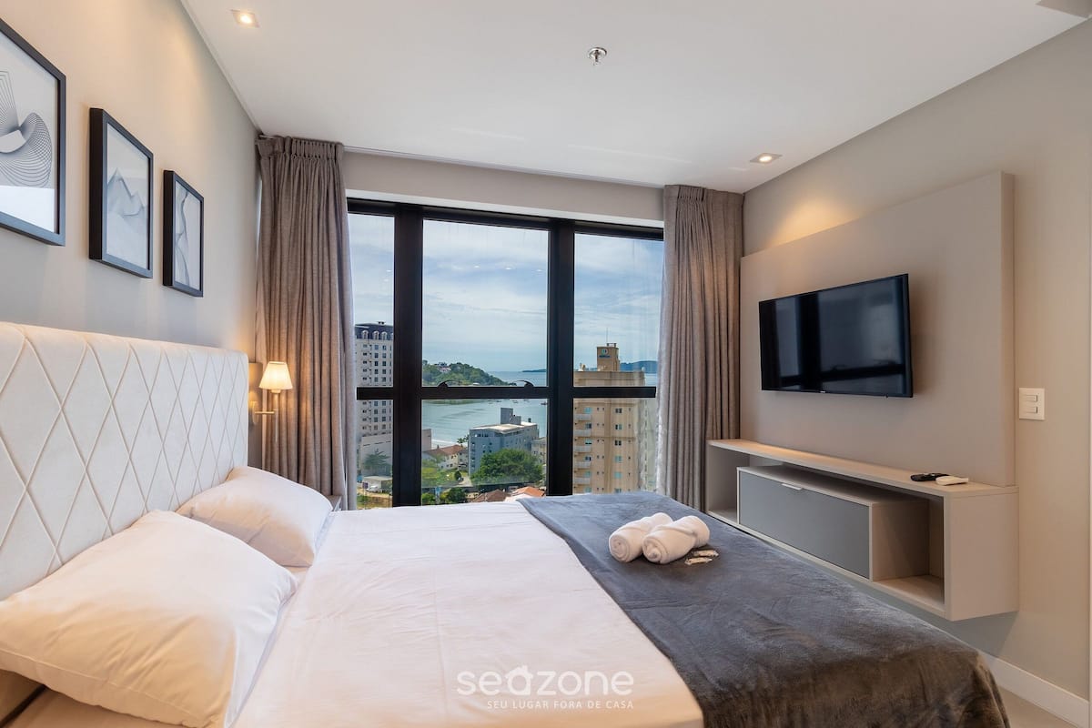 Basic Apartment | 2 bedrooms, iron/ironing board, free WiFi