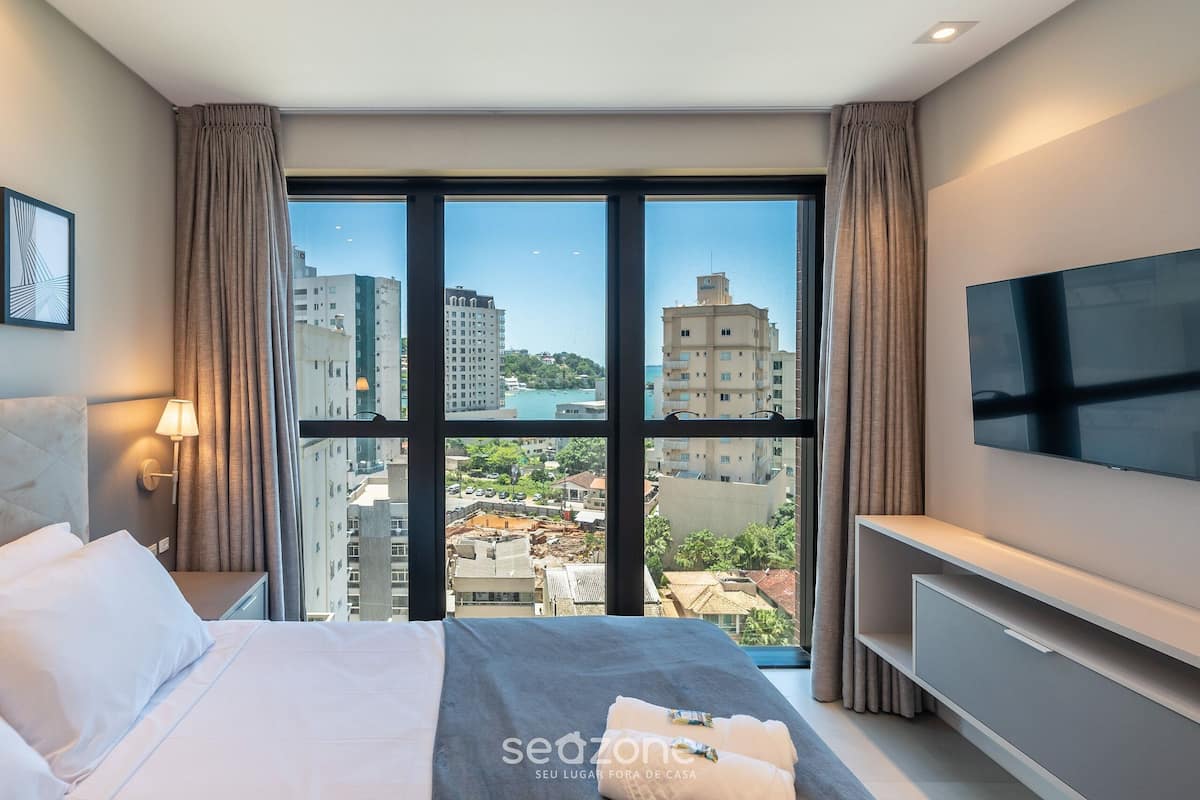 Basic Apartment | 2 bedrooms, iron/ironing board, free WiFi