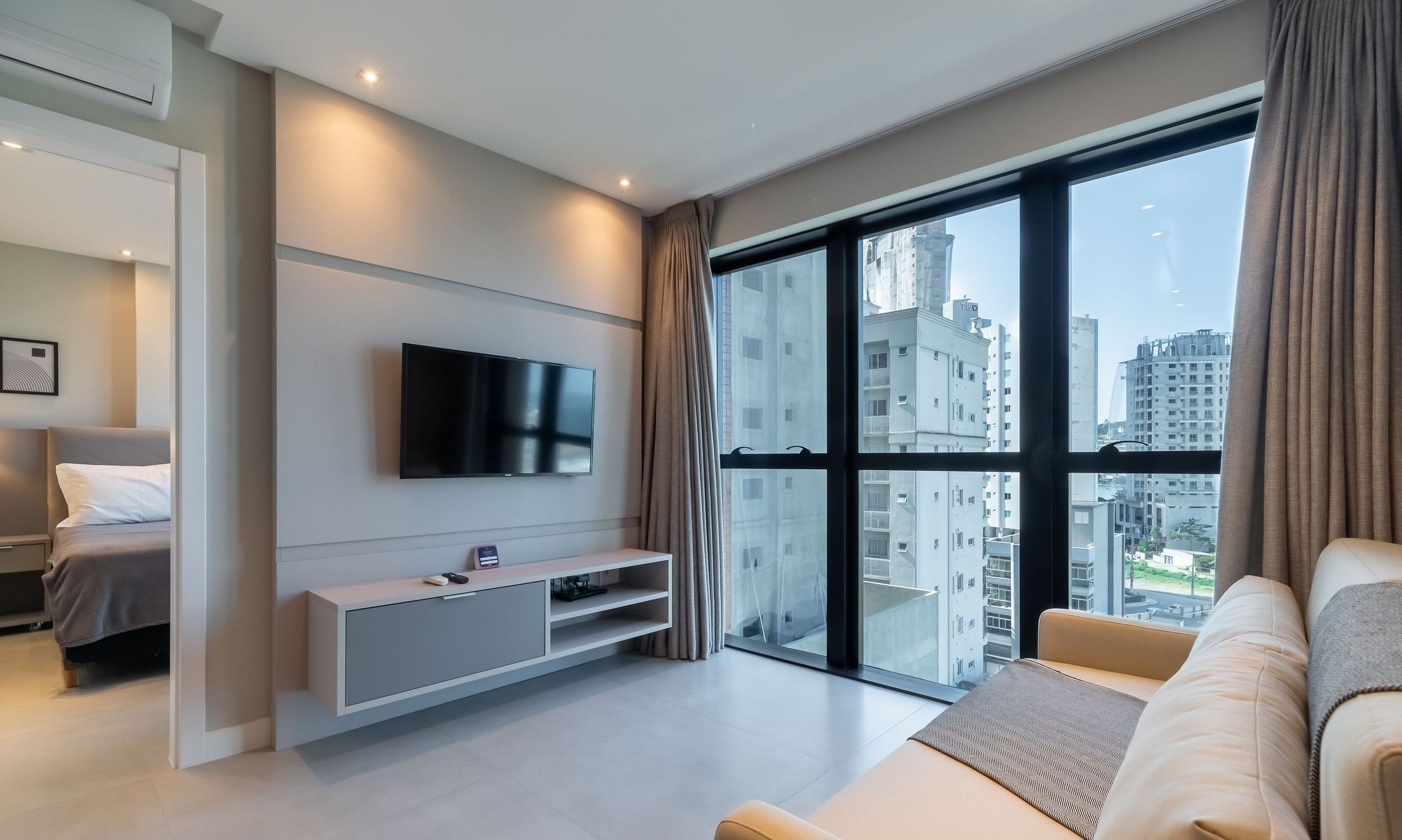 Basic Apartment | Living area | Smart TV