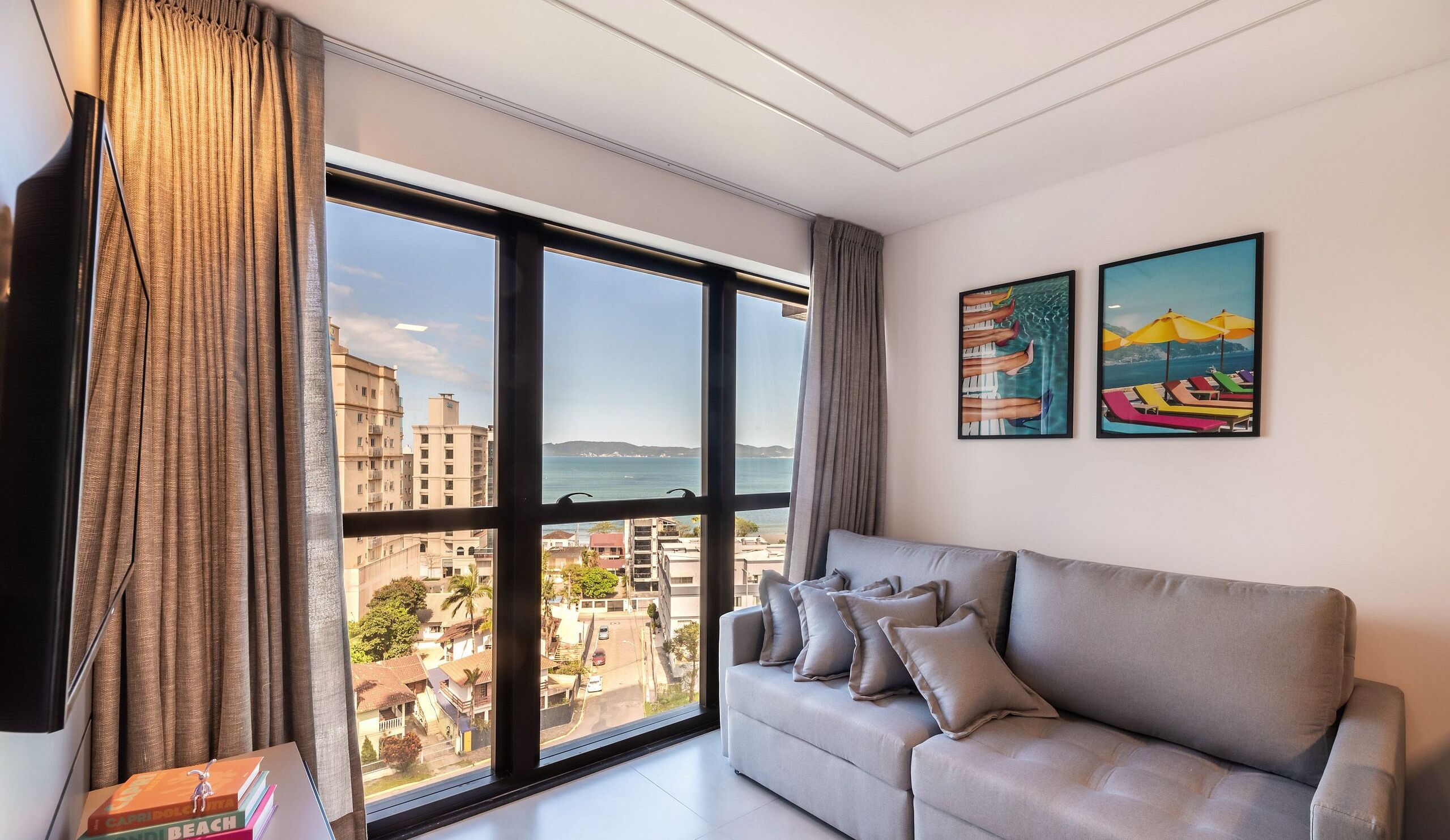 基本公寓 | 客廳 | 智能電視