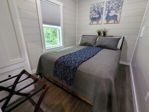 Unclassified image, 5 of 5, button