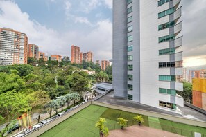 Exterior - Comf Apt Jacuzzi, Private balcony- Alto Tesoro 608 (Medellín)