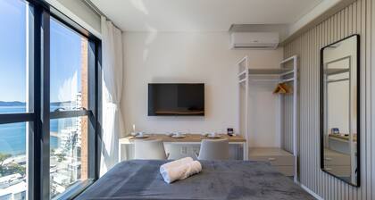 MHFA Studios em Prédio Luxuoso Vista Mar