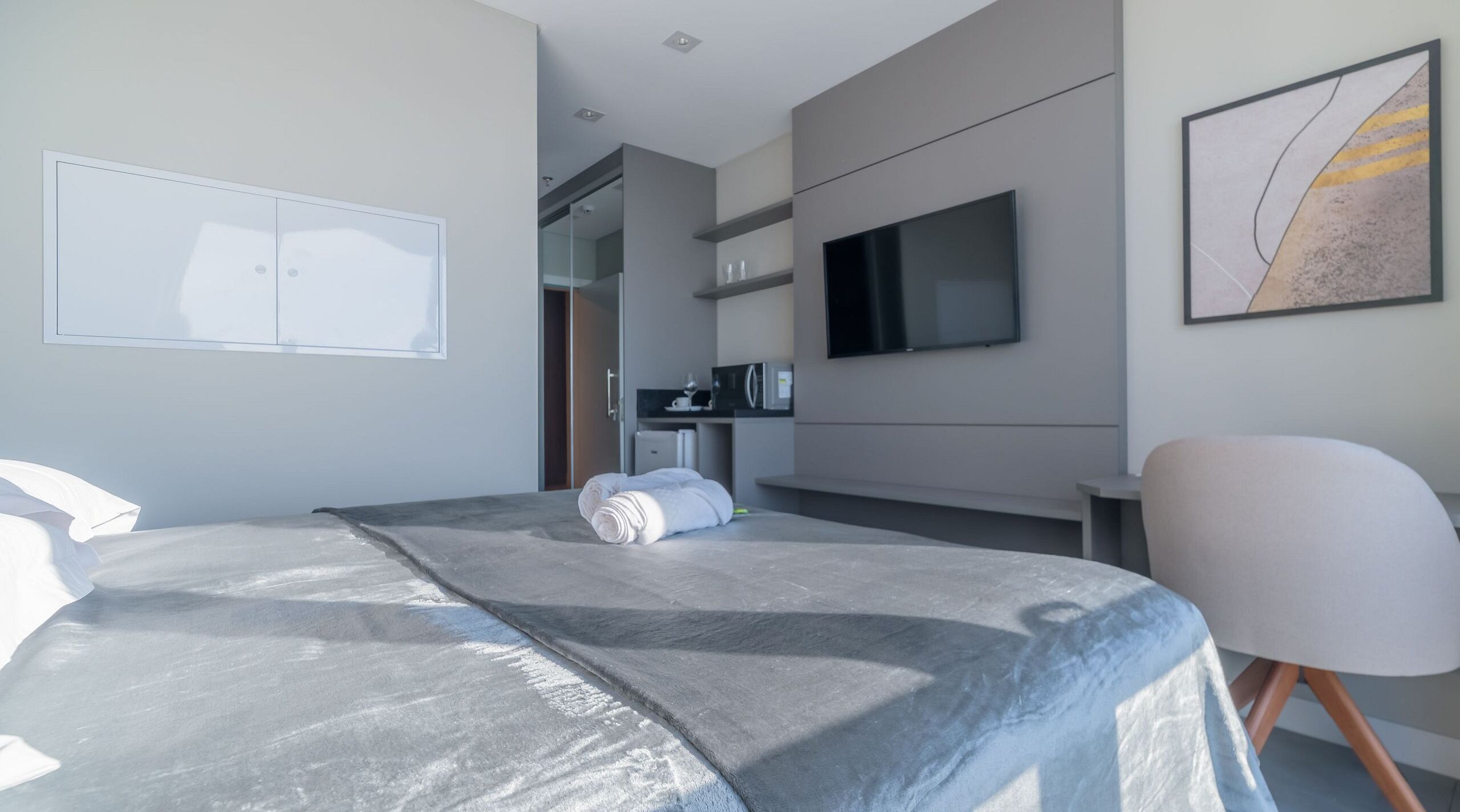 Tabla de planchar con plancha y wifi gratis 