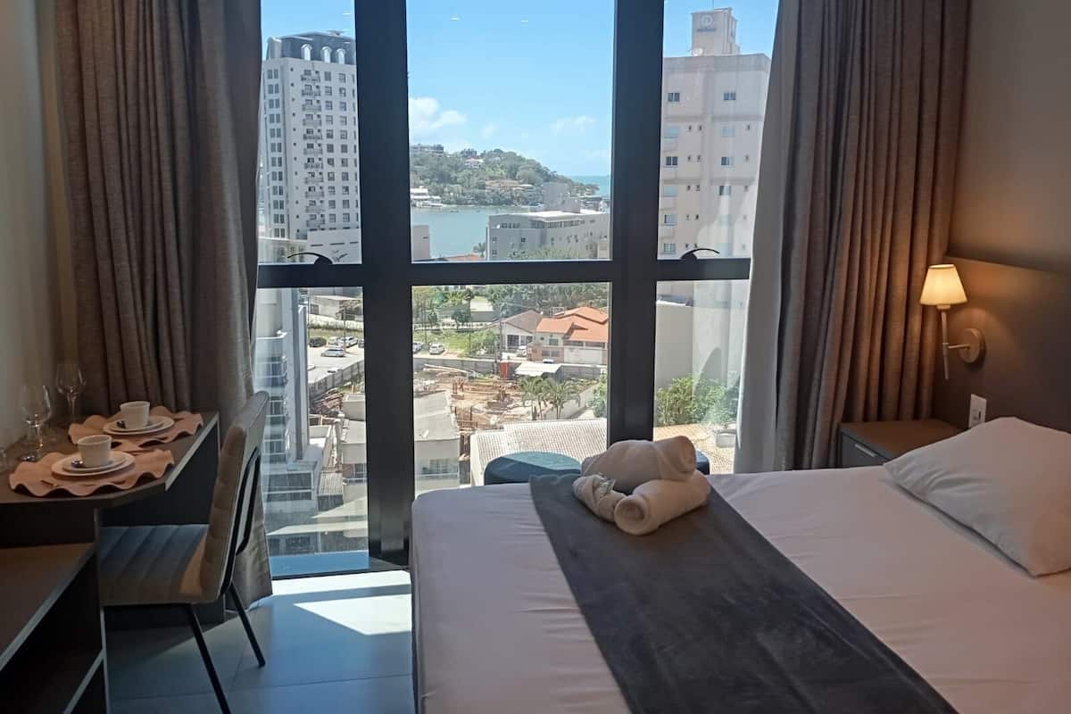 1 bedroom, iron/ironing board, free WiFi