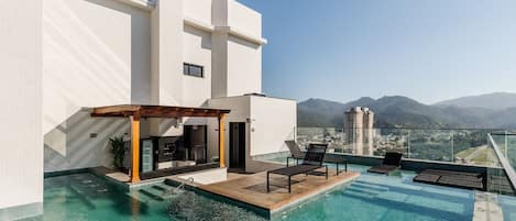 Estudio básico | Alberca | Alberca al aire libre