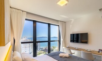 Estudio básico | Tabla de planchar con plancha y wifi gratis