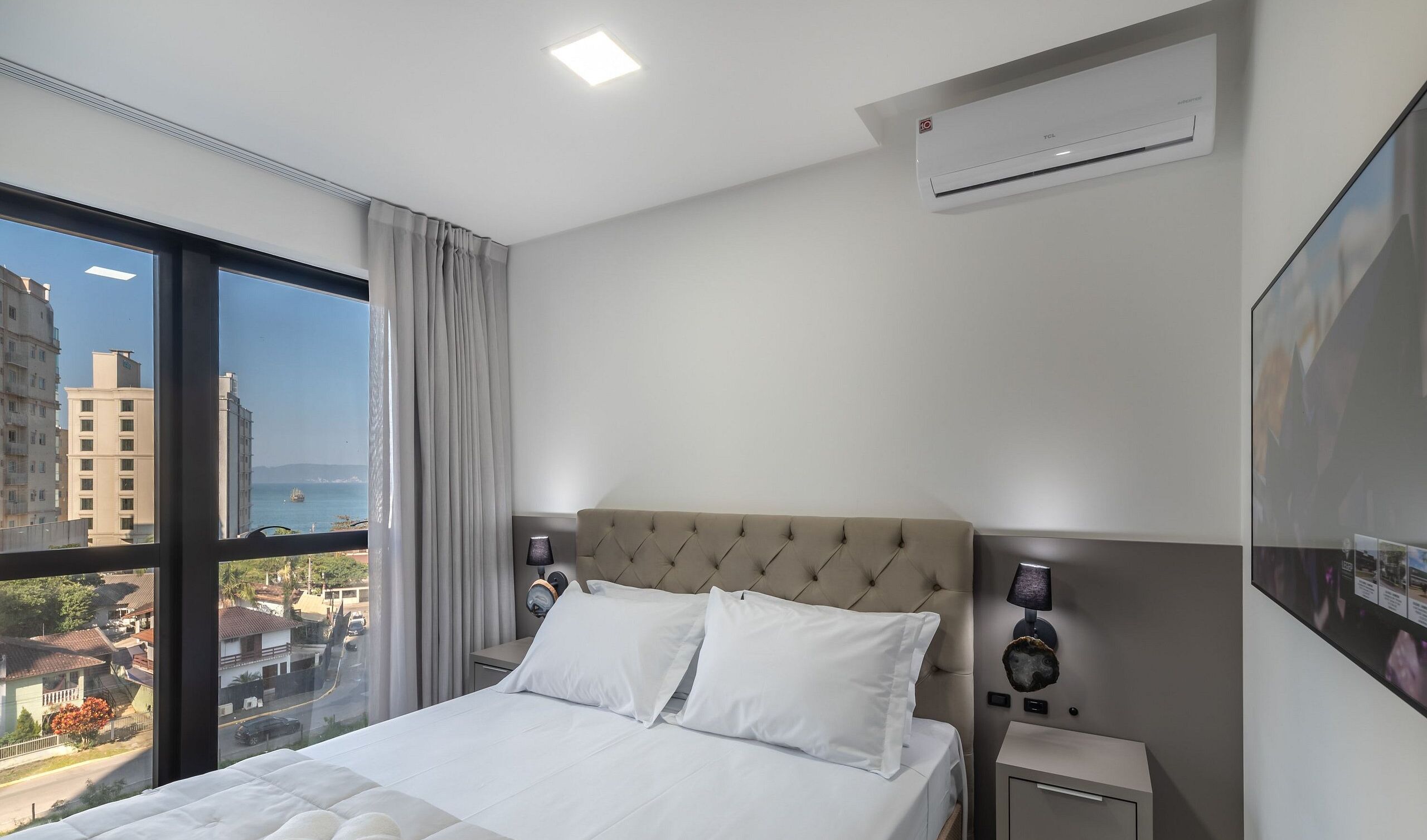 Iron/ironing board, free WiFi