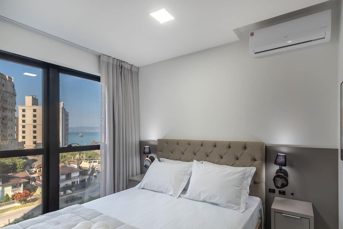 1 bedroom, iron/ironing board, free WiFi