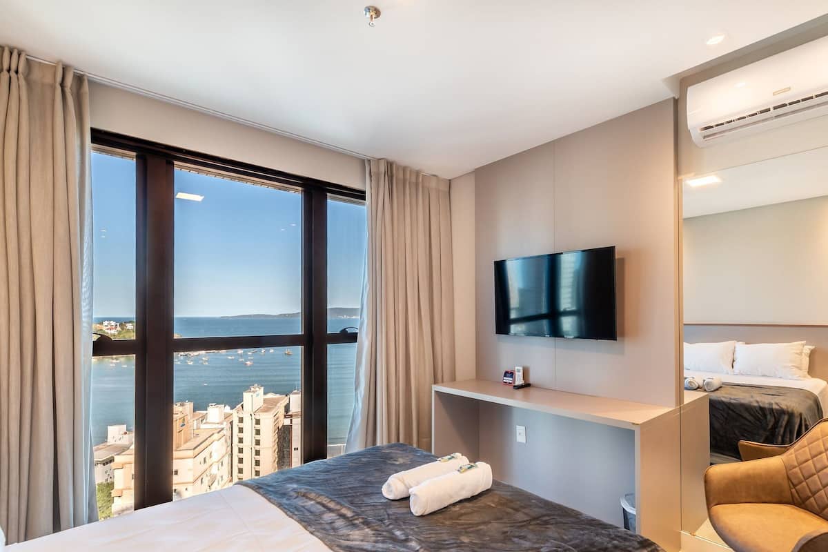 Iron/ironing board, free WiFi