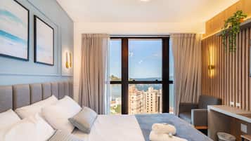 Apartment | Iron/ironing board, WiFi (free), bed sheets