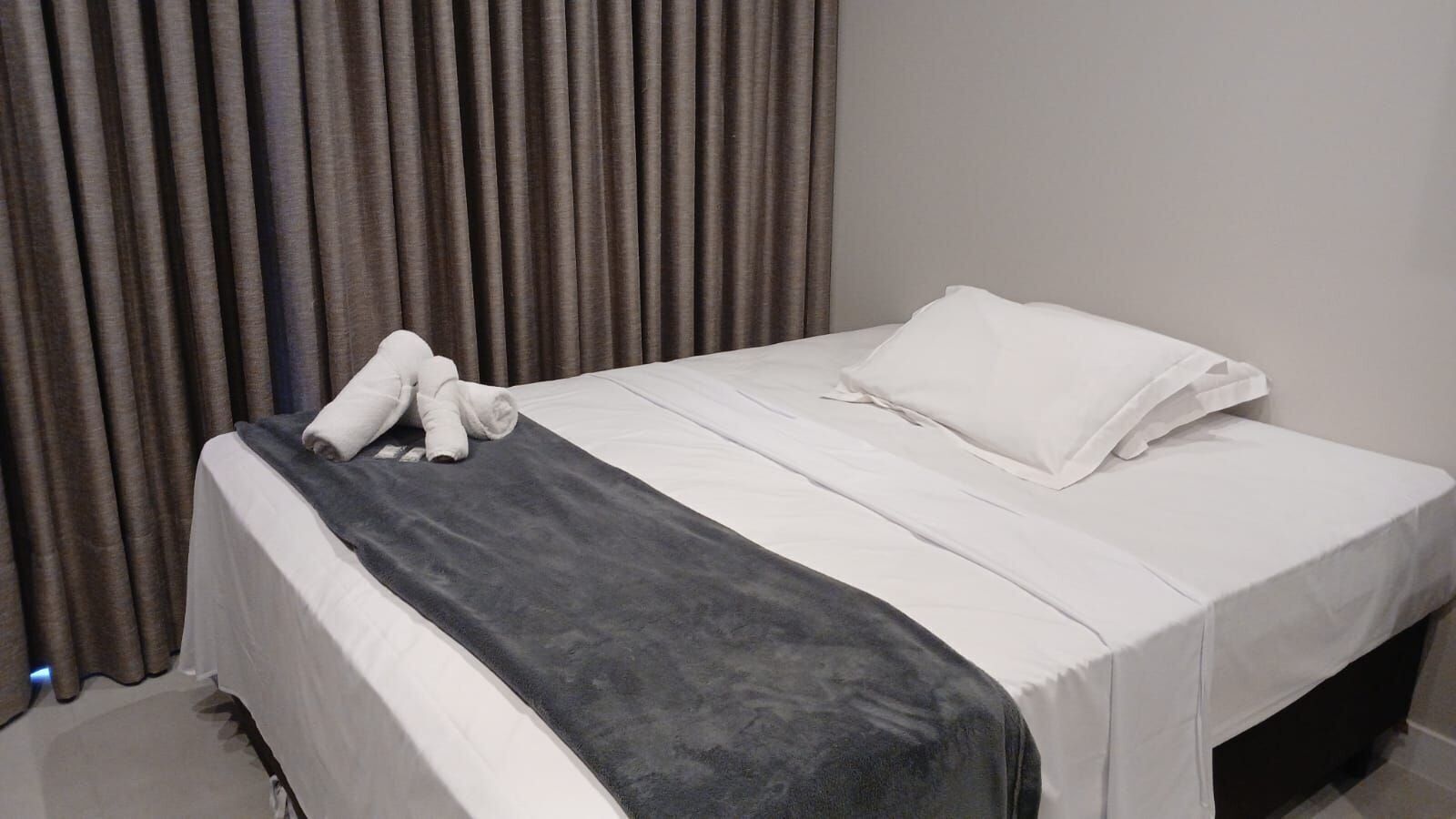 基础公寓 | 熨斗/熨衣板、免费 WiFi、床单