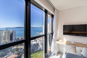 Basic Apartment | Interior - MHFBs Edifício Moderno piscina vista mar (Itapema)