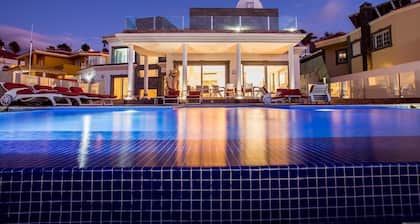 Villa « Casa Bella Vista » : Vue Mer, Piscine, Jacuzzi, Sauna, Wi-Fi, Climatisation, Balcon, Terrasse