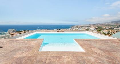 Villa "Casa Bella Vista" with Sea View, Pool, Whirlpool, Sauna, Wi-Fi, A/C, Balcony & Terrace