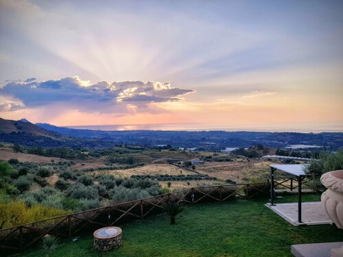 Arcobaleno dell'Etna - Family Room with terrace and Etna-sea view