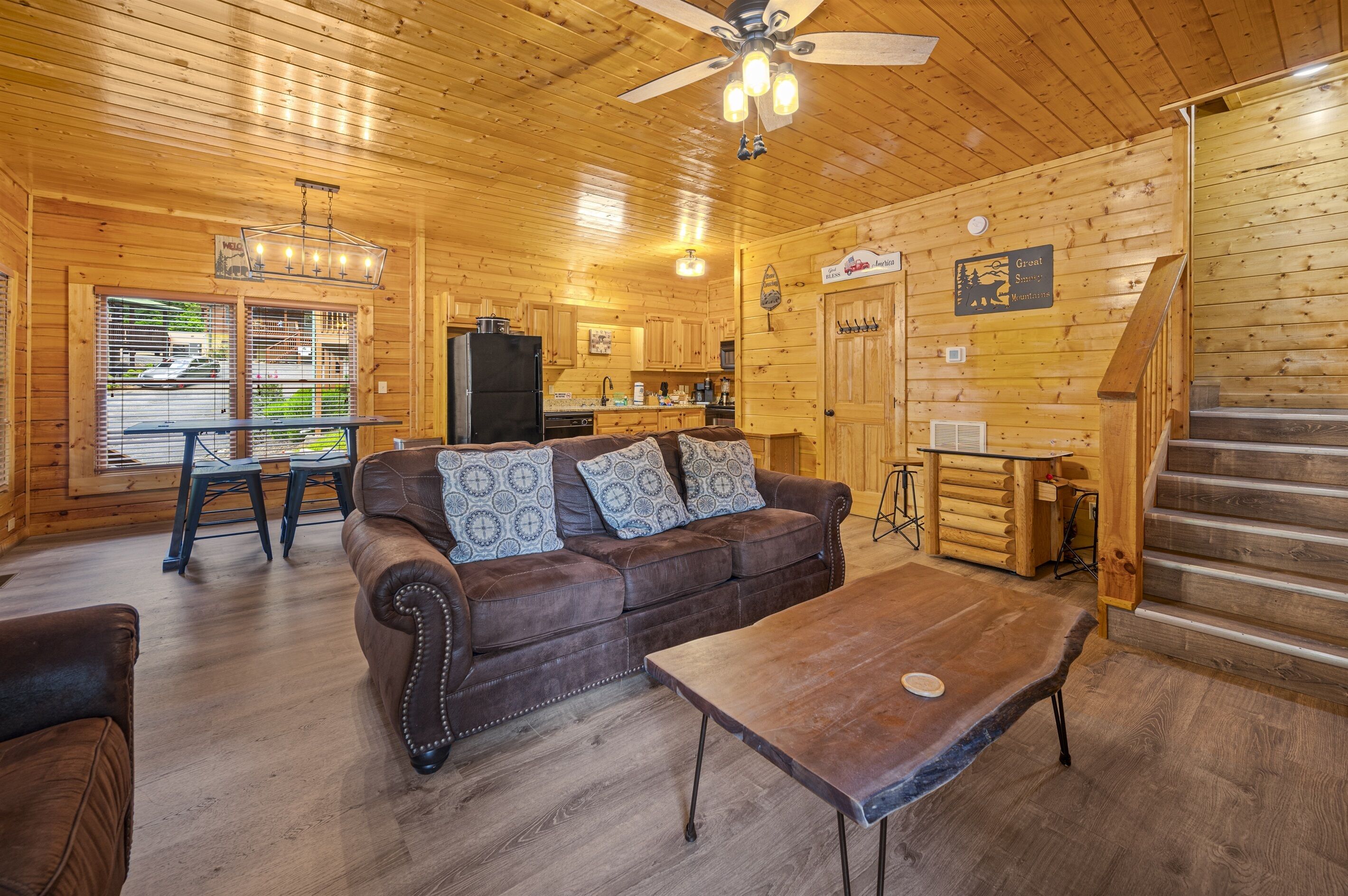 智能电视、壁炉