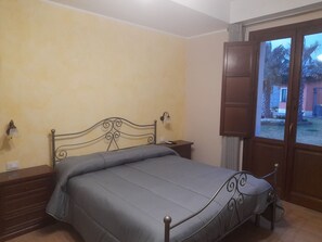 2 dormitoris, wifi i habitacions accessibles amb cadira de rodes 