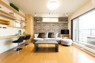 Hotel in the center of Sapporo, completely private house/free parking/ 3 min. walk from Subway 24jo Station 