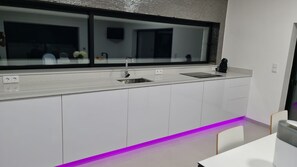 Dining - Holiday Home 'Bella Casa' with Mountain View, Pool and Air Conditioning (ANGRA DO HEROISMO)