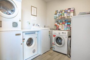 Interior - The Sails Nelson (Nelson)