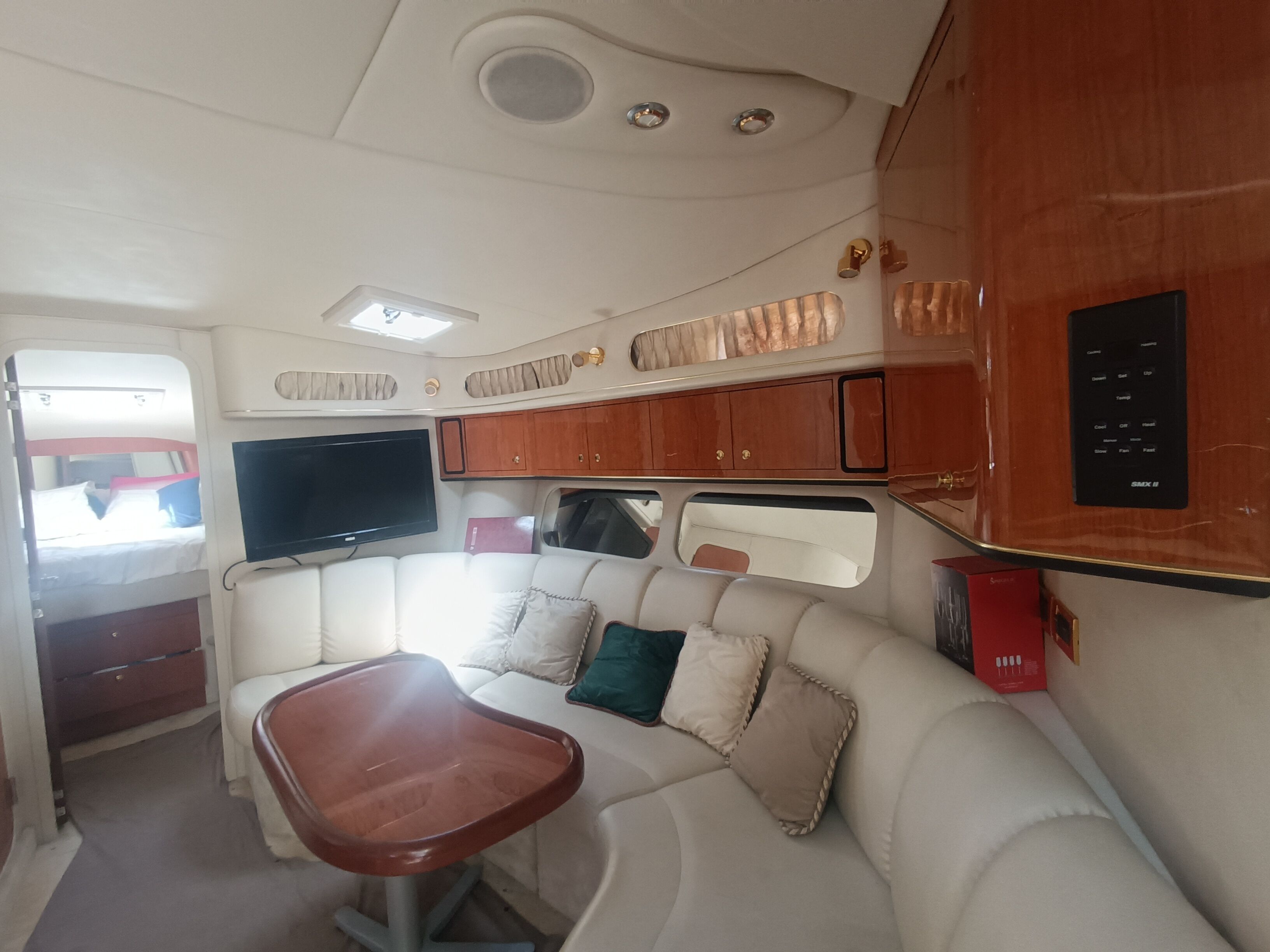 Superior Mobile Home, Sea View | Living area