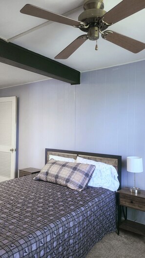 3 chambres, fer et planche à repasser, Wi-Fi gratuit, draps fournis