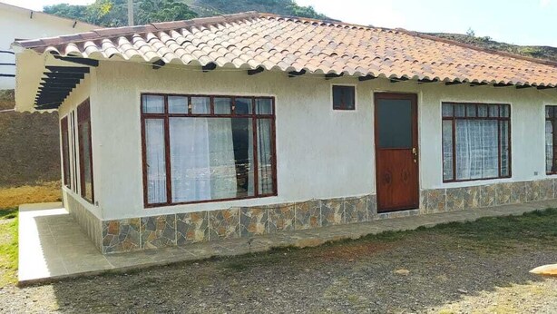 Unclassified image, 1 of 6, button - mirador tranquilandia (Sáchica)