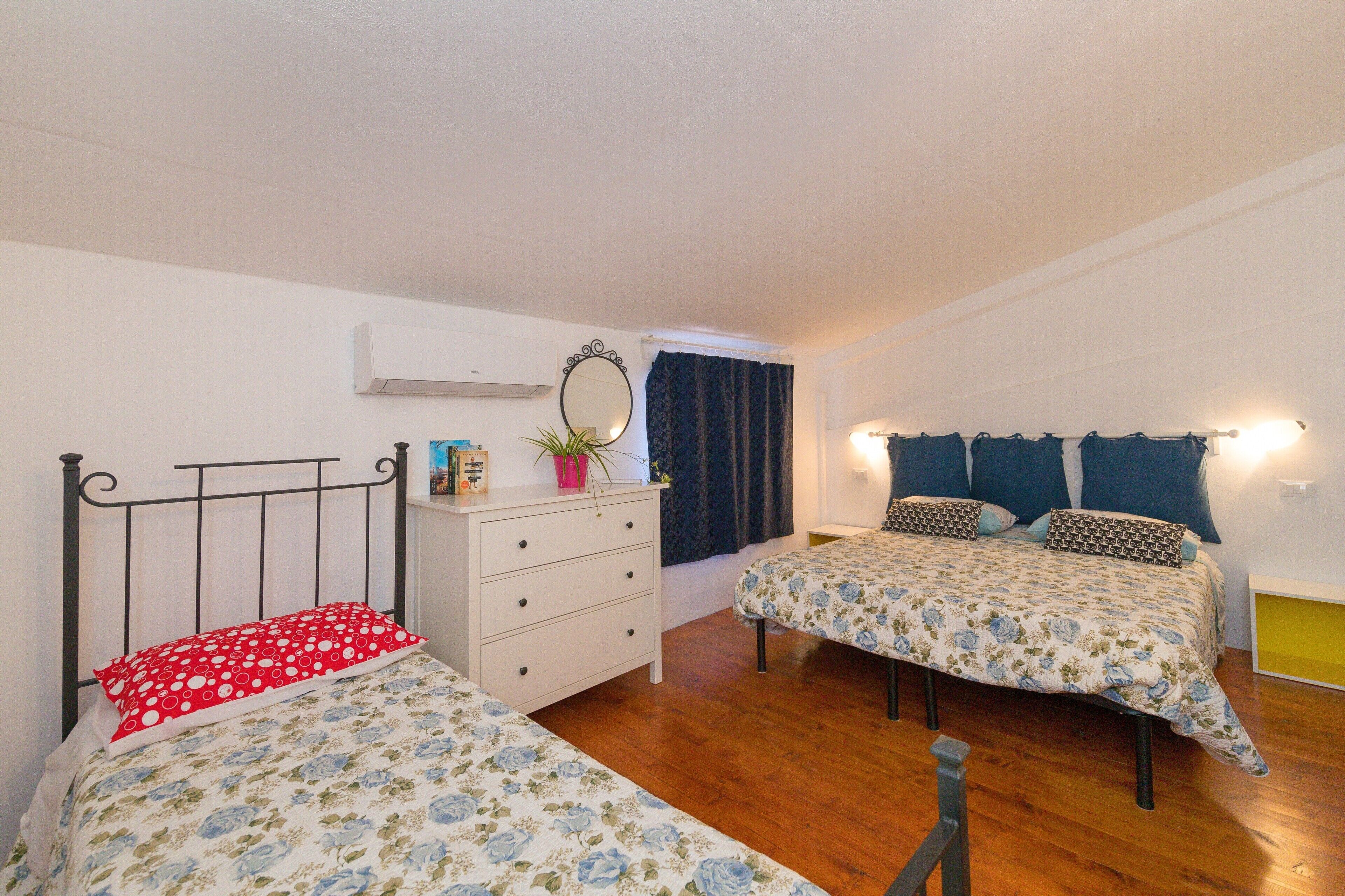 1 bedroom, free WiFi, bed sheets