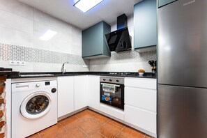 Fridge, microwave, coffee/tea maker, electric kettle