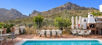 MalagaSuite Villa Rural Alcaucín