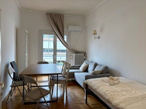 3 bedrooms, iron/ironing board, free WiFi