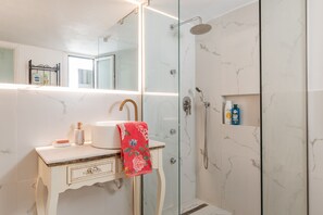 Dusche, Haartrockner