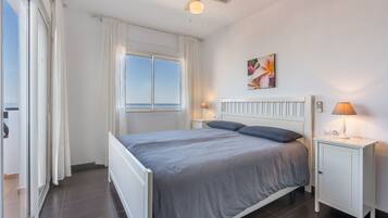 3 dormitorios, wifi gratis, ropa de cama