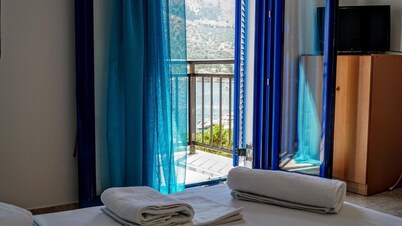 Apartment 'Irene Double Anoi' with Sea View, Wi-Fi and Air Conditioning